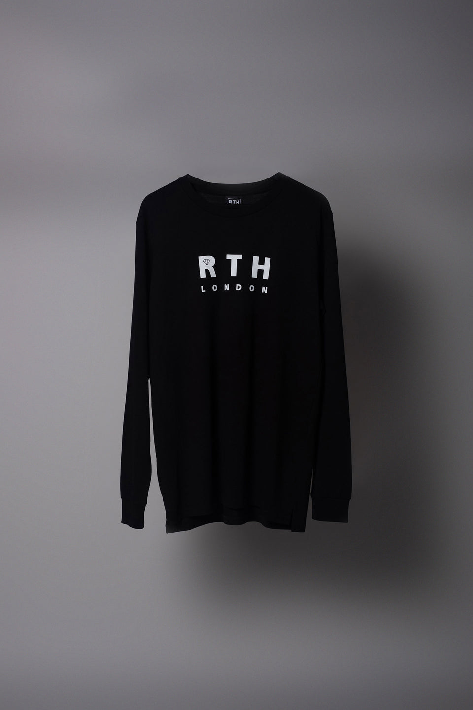 RTH London Long Sleeve Tee - Black