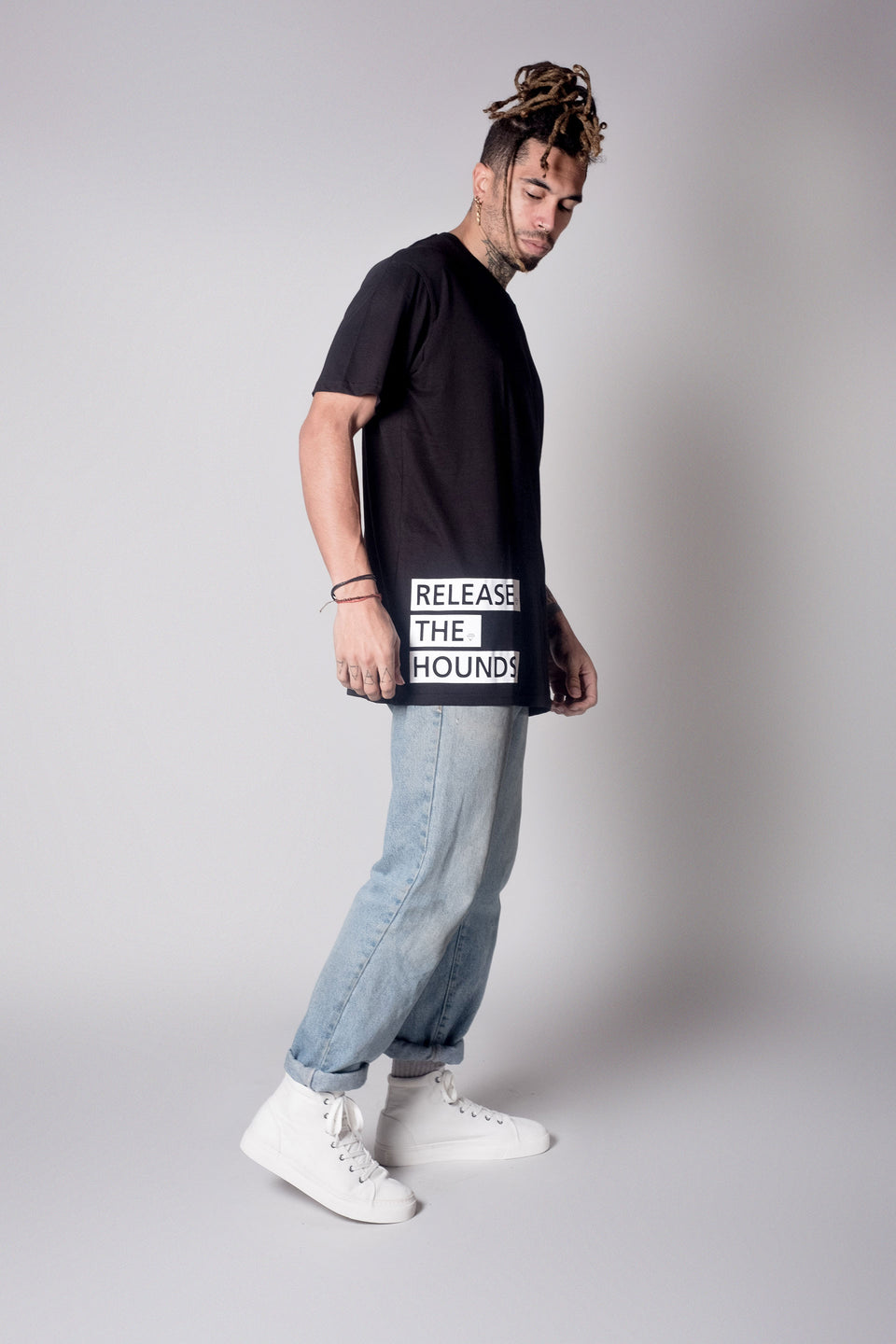 Release The Hounds 'Label' T-shirt - Black