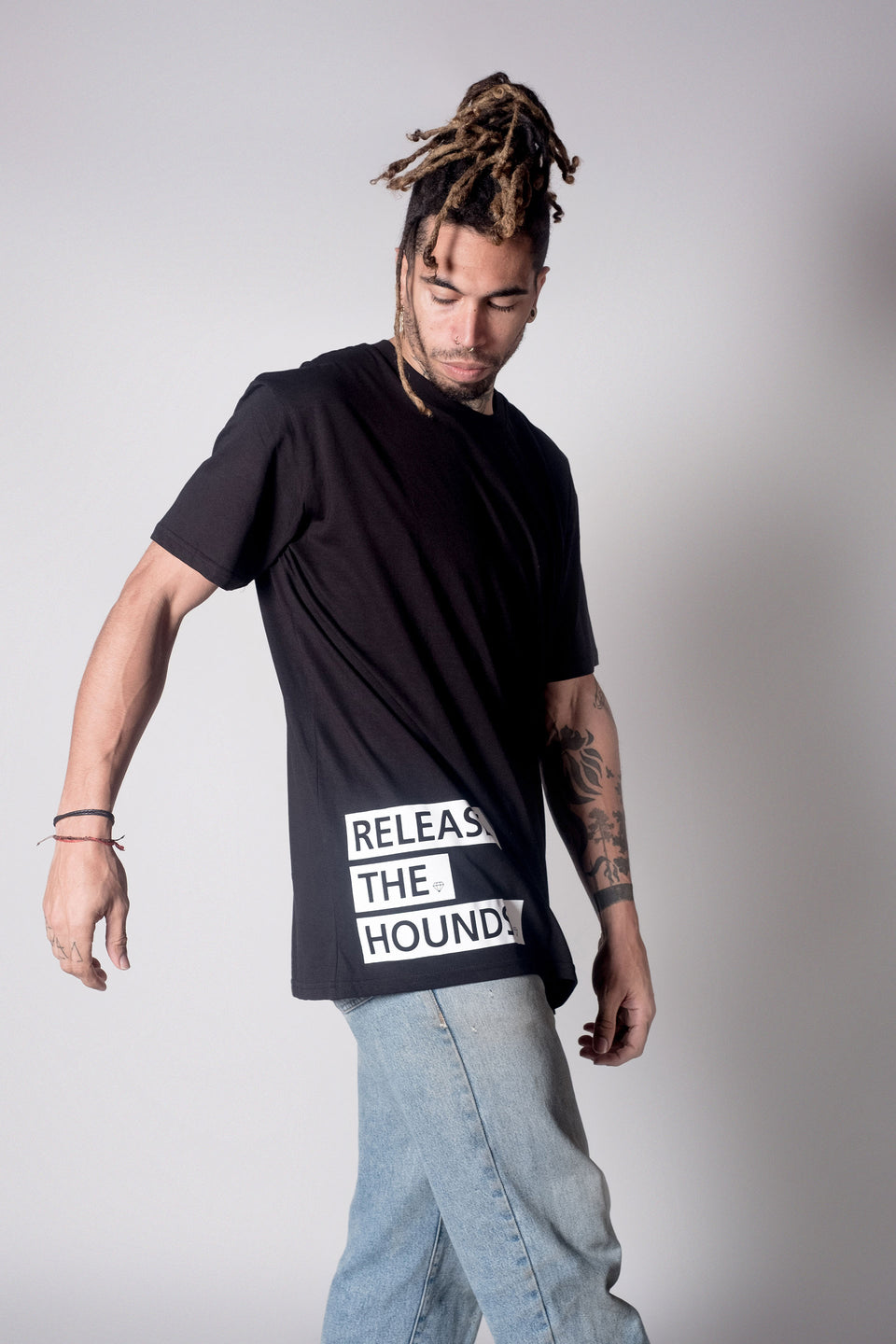 Release The Hounds 'Label' T-shirt - Black