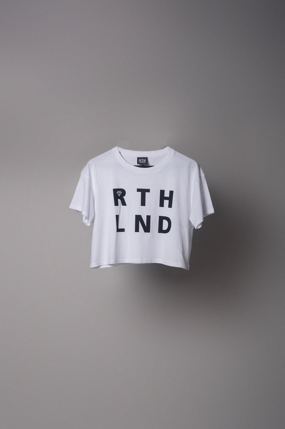 RTH 'LND' Crop T-shirt - White