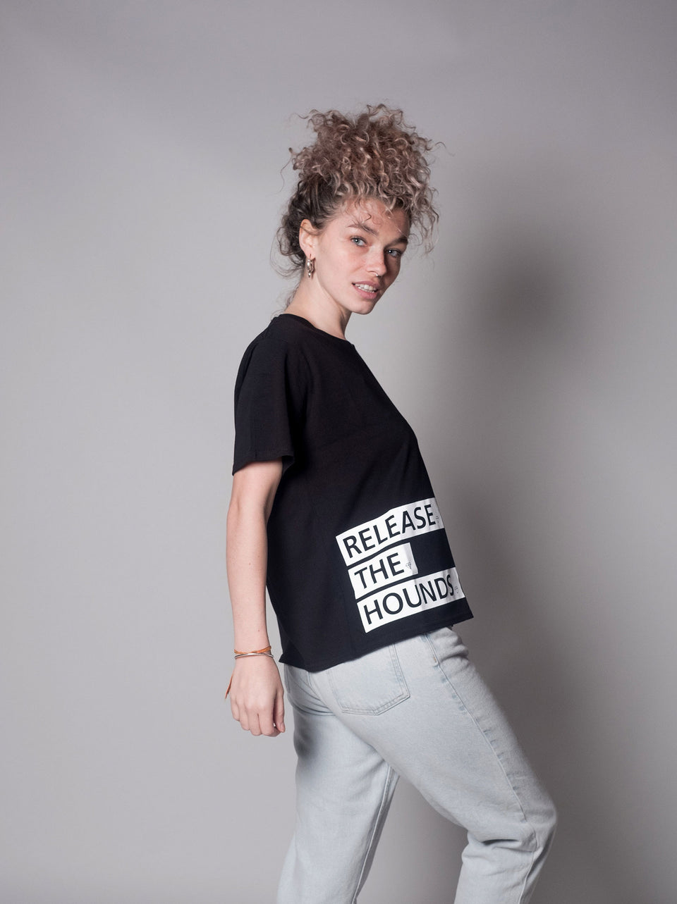 Release The Hounds 'Label' T-shirt - Black