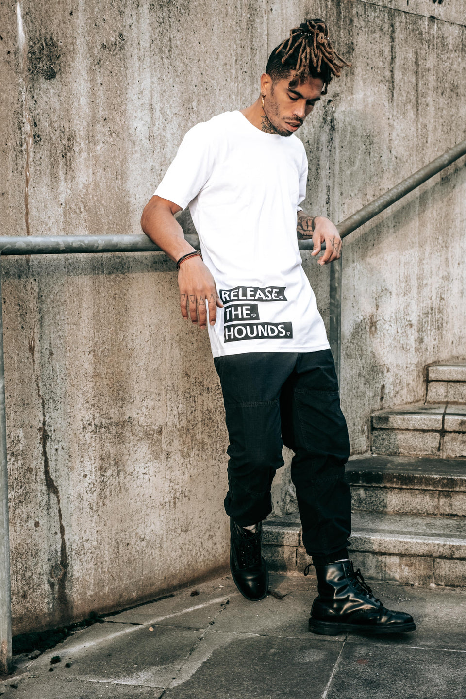 Release The Hounds 'Label' T-shirt - White